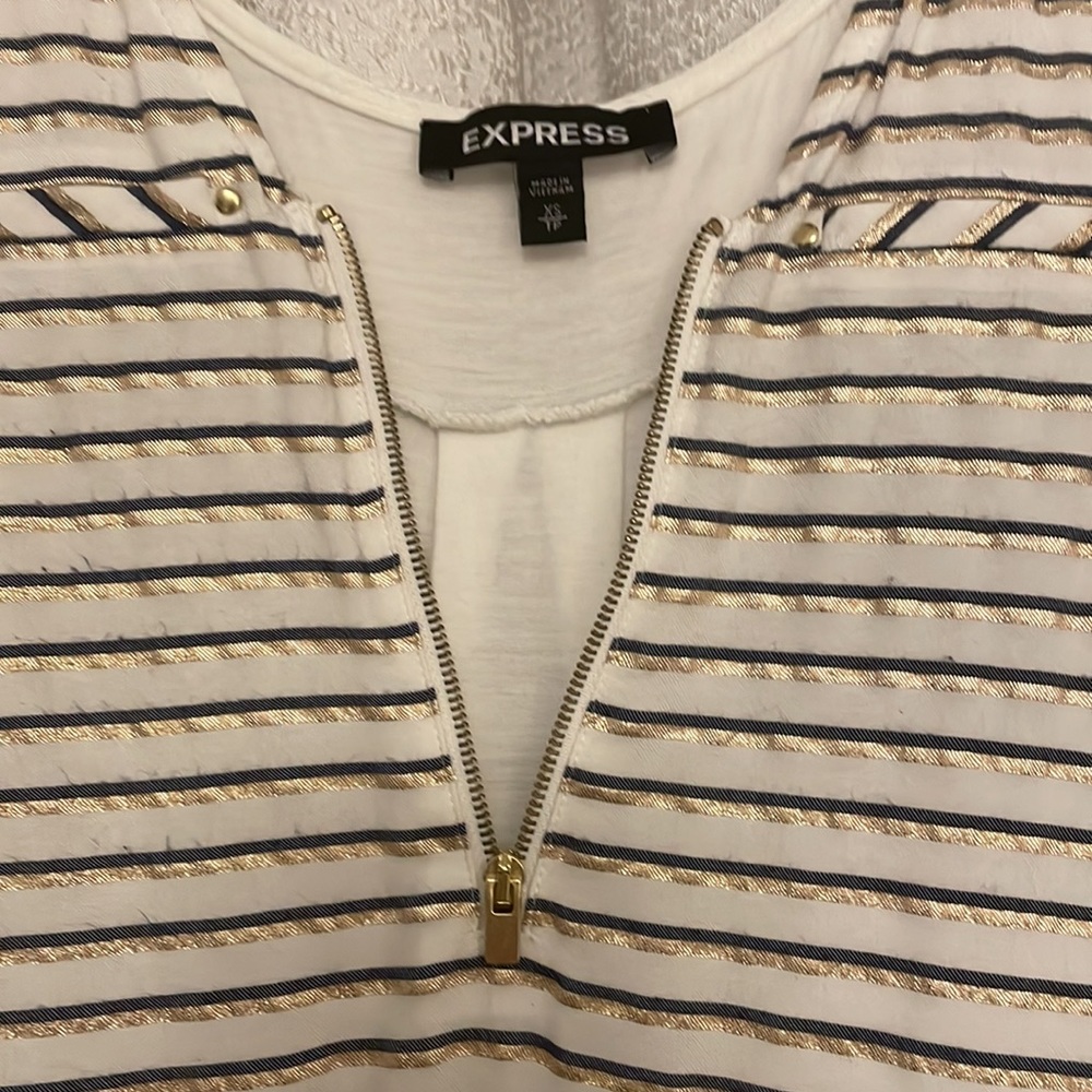 Express top - Picture 2 of 2